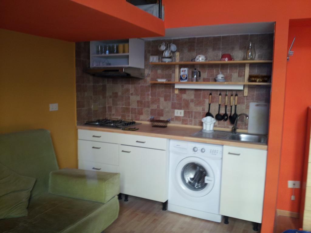 Guide Tour Apartments Неаполь Экстерьер фото