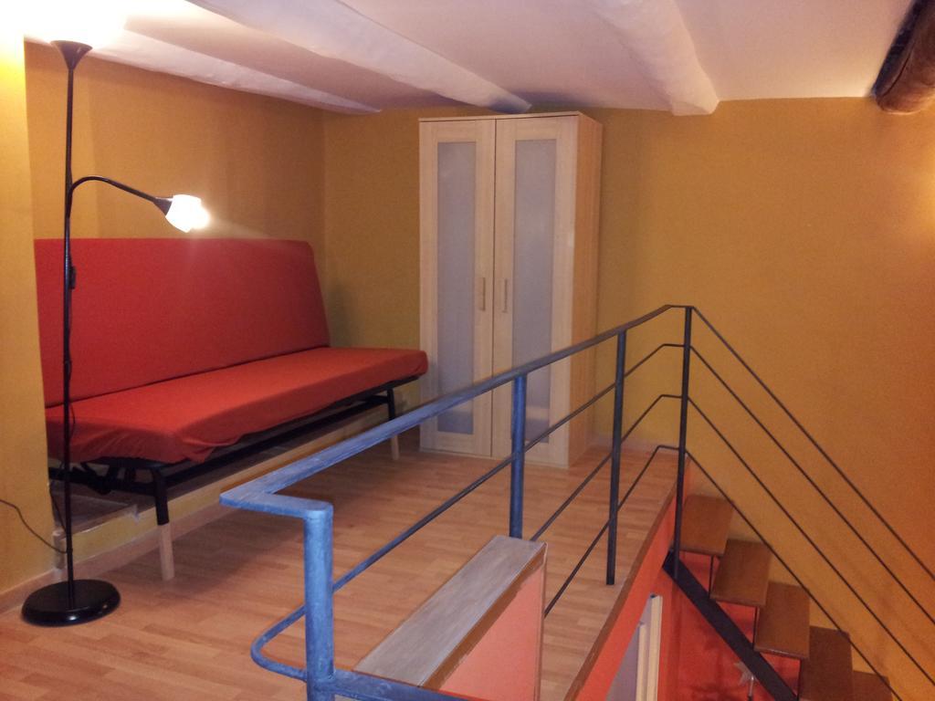 Guide Tour Apartments Неаполь Экстерьер фото