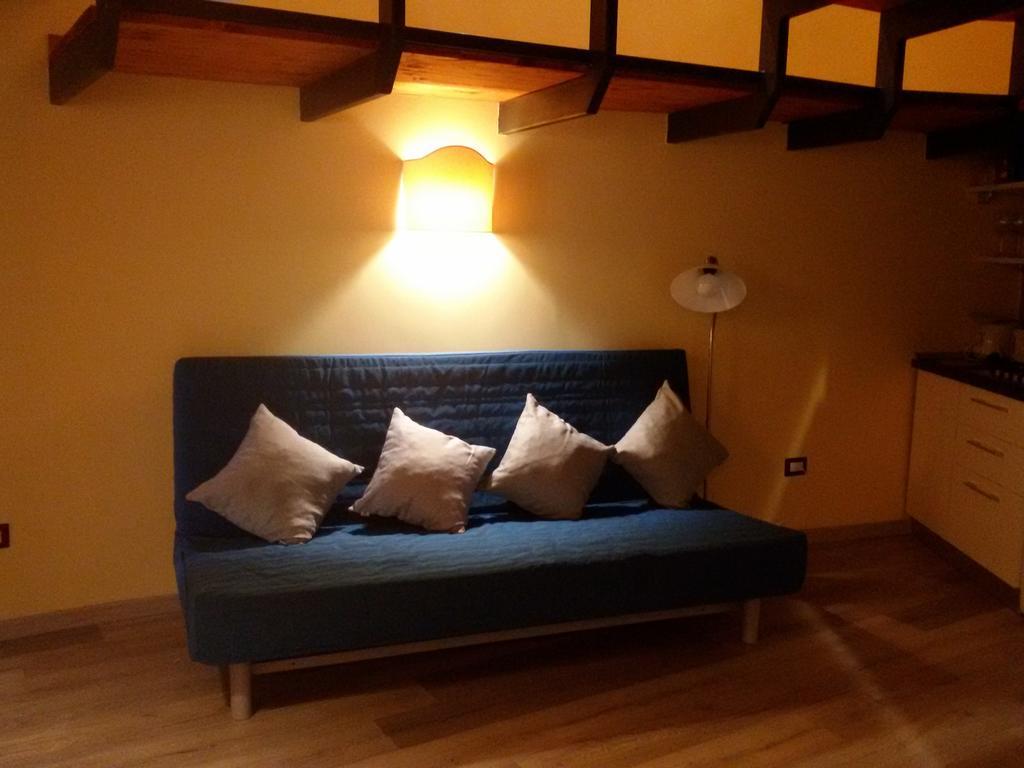 Guide Tour Apartments Неаполь Экстерьер фото