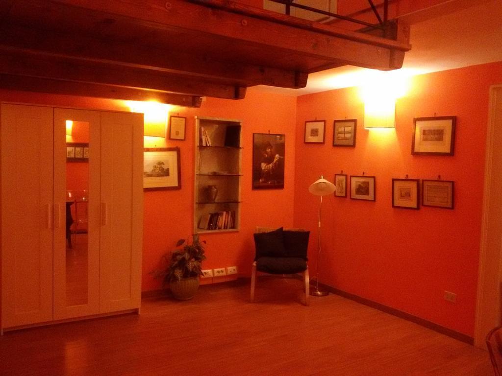 Guide Tour Apartments Неаполь Экстерьер фото