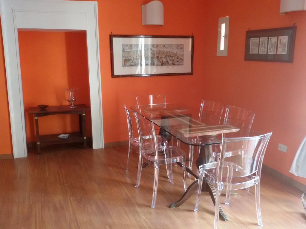 Guide Tour Apartments Неаполь Экстерьер фото