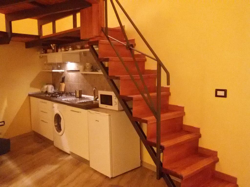 Guide Tour Apartments Неаполь Экстерьер фото